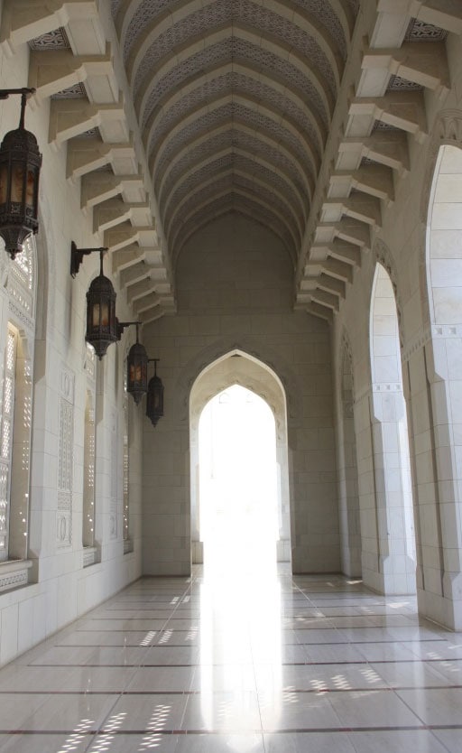 Sultan-Qaboos-Grand-Mosque​-5