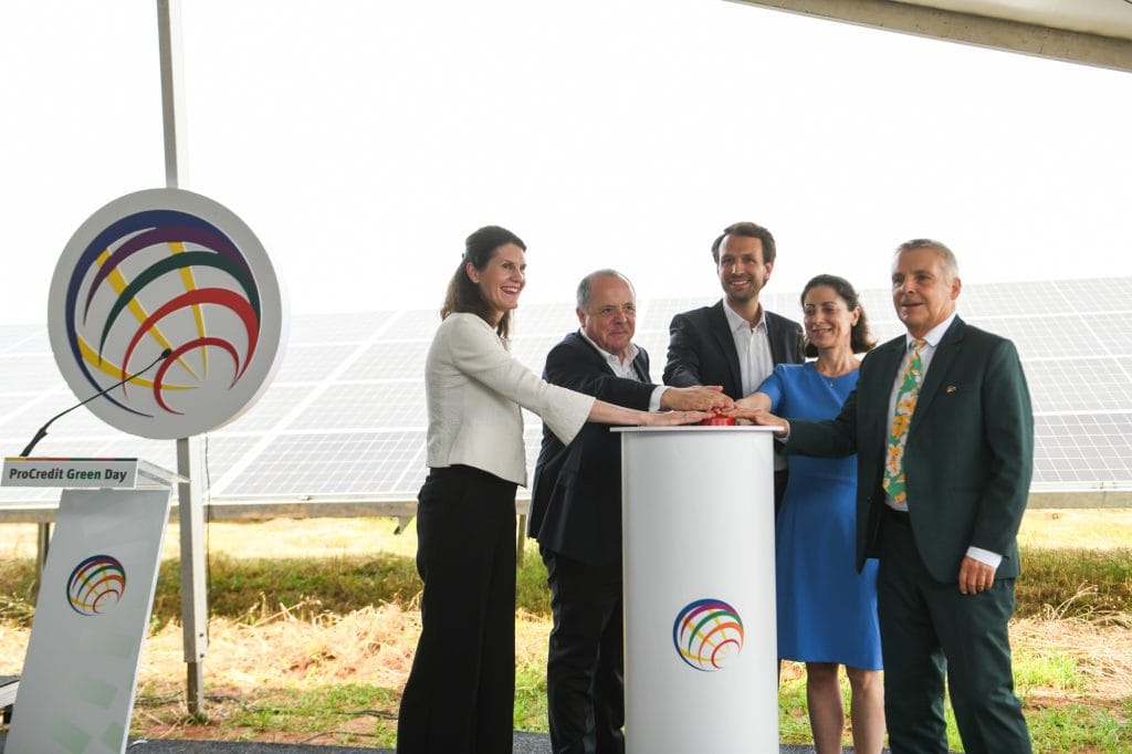 In Kosovo viel Grünes - ProCredit Bank eröffnet ersten Photovoltaik-Park 8