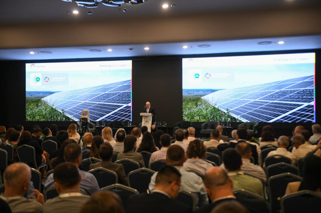 In Kosovo viel Grünes - ProCredit Bank eröffnet ersten Photovoltaik-Park 6